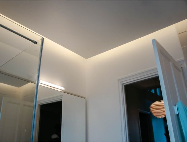 faux plafond avec lumière intégrée
