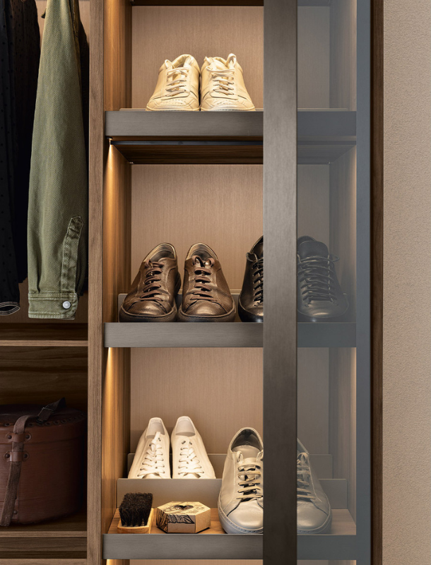 placard à chaussures de la marque kristalia