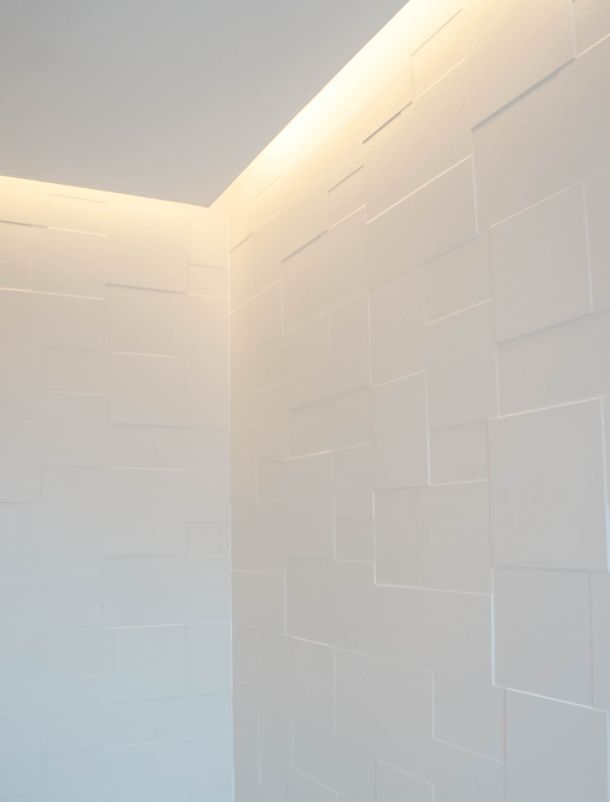 sous plafond avec lumi&egrave;re int&eacute;gr&eacute;e